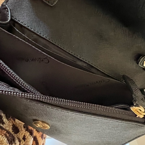 Calvin Klein crossbody - Picture 9 of 11